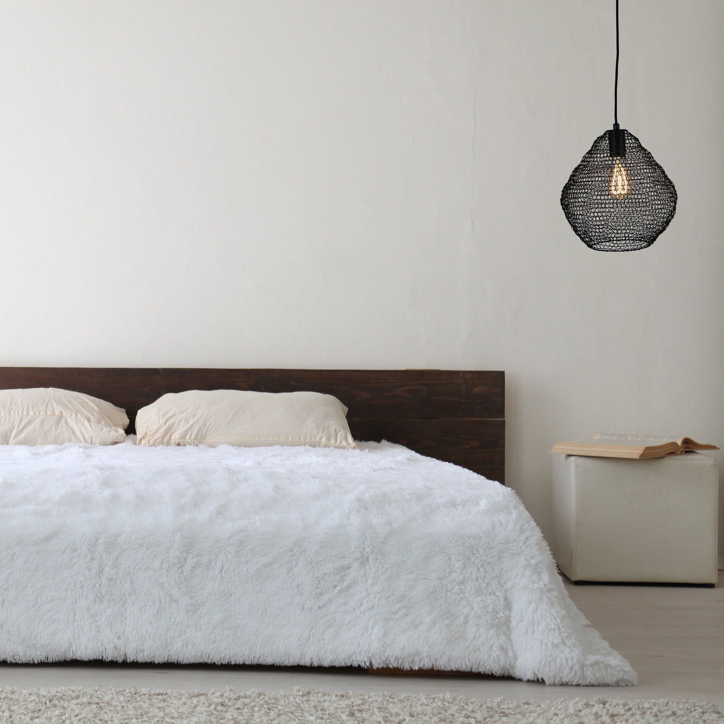 Mudag.30 Medium Mesh Pendant Black