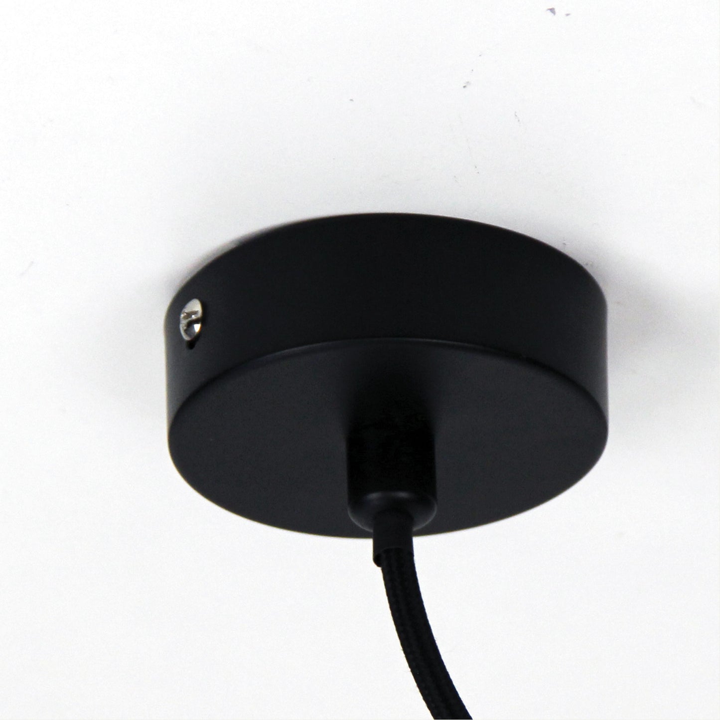 Mudag.30 Medium Mesh Pendant Black