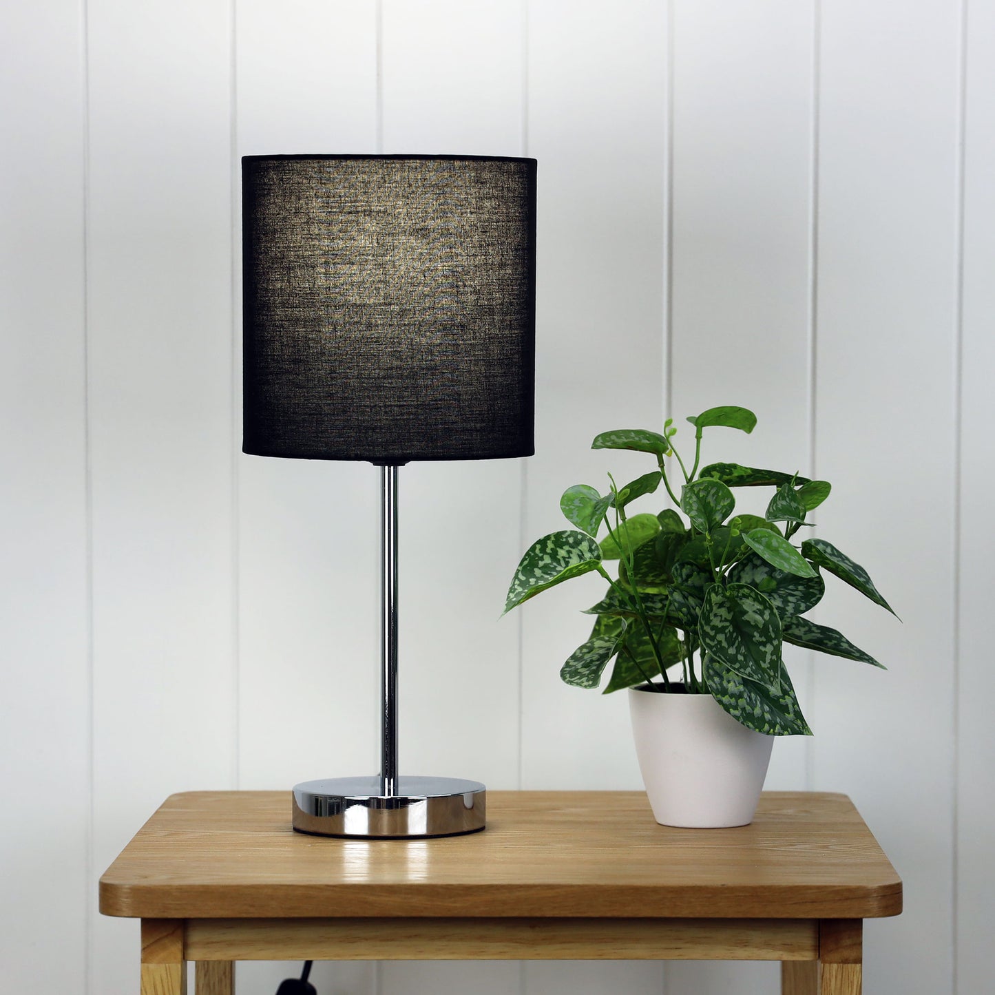 Zola Table Lamp Chrome / Black Shade