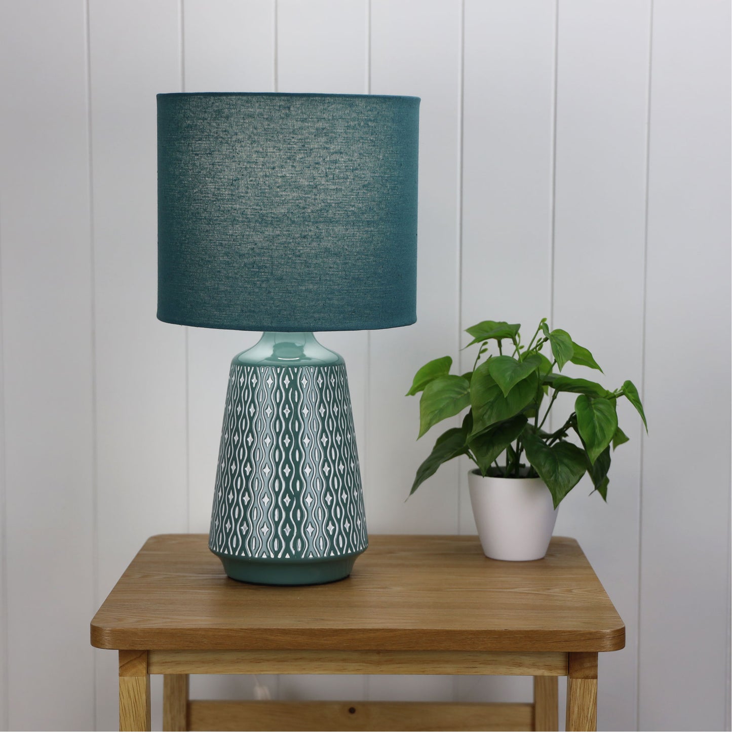 Moana.45 Complete Table Lamp Green