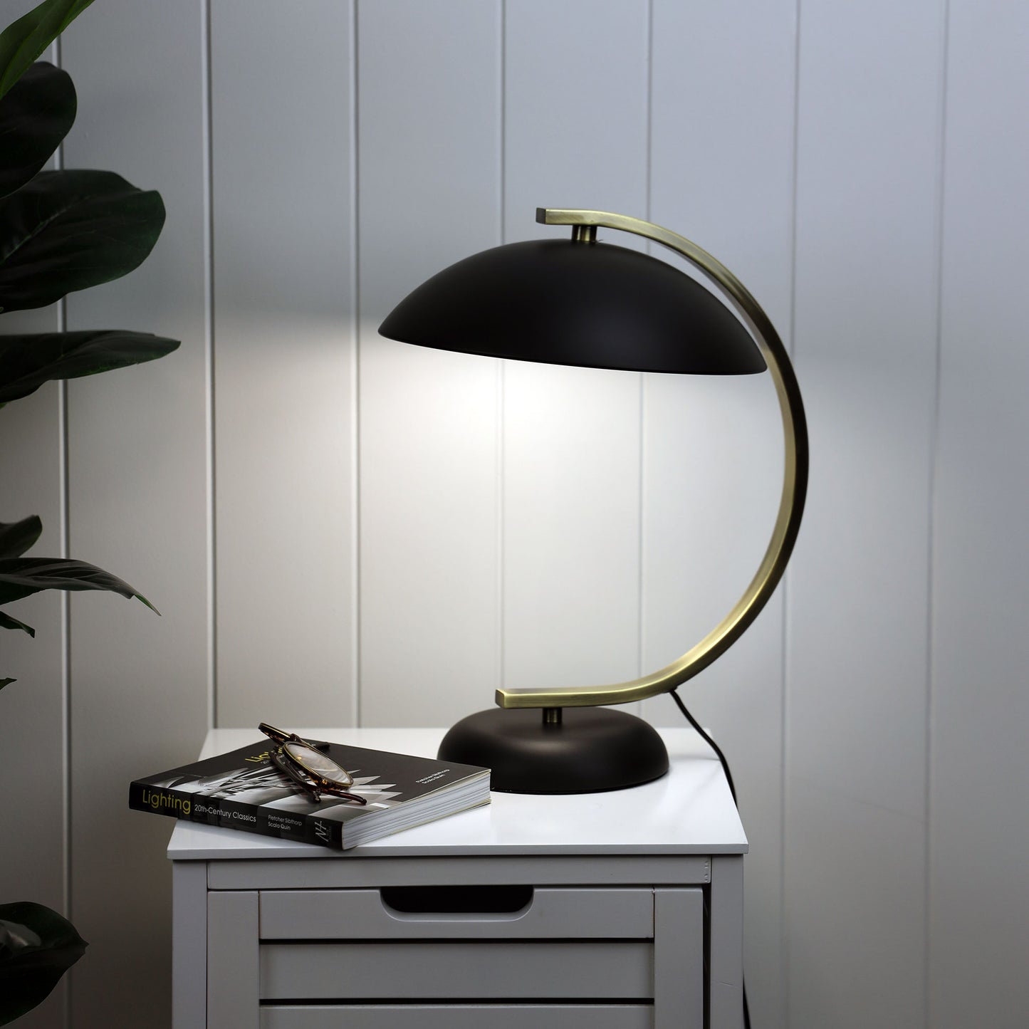 Deco Table Lamp Black & Antique Brass