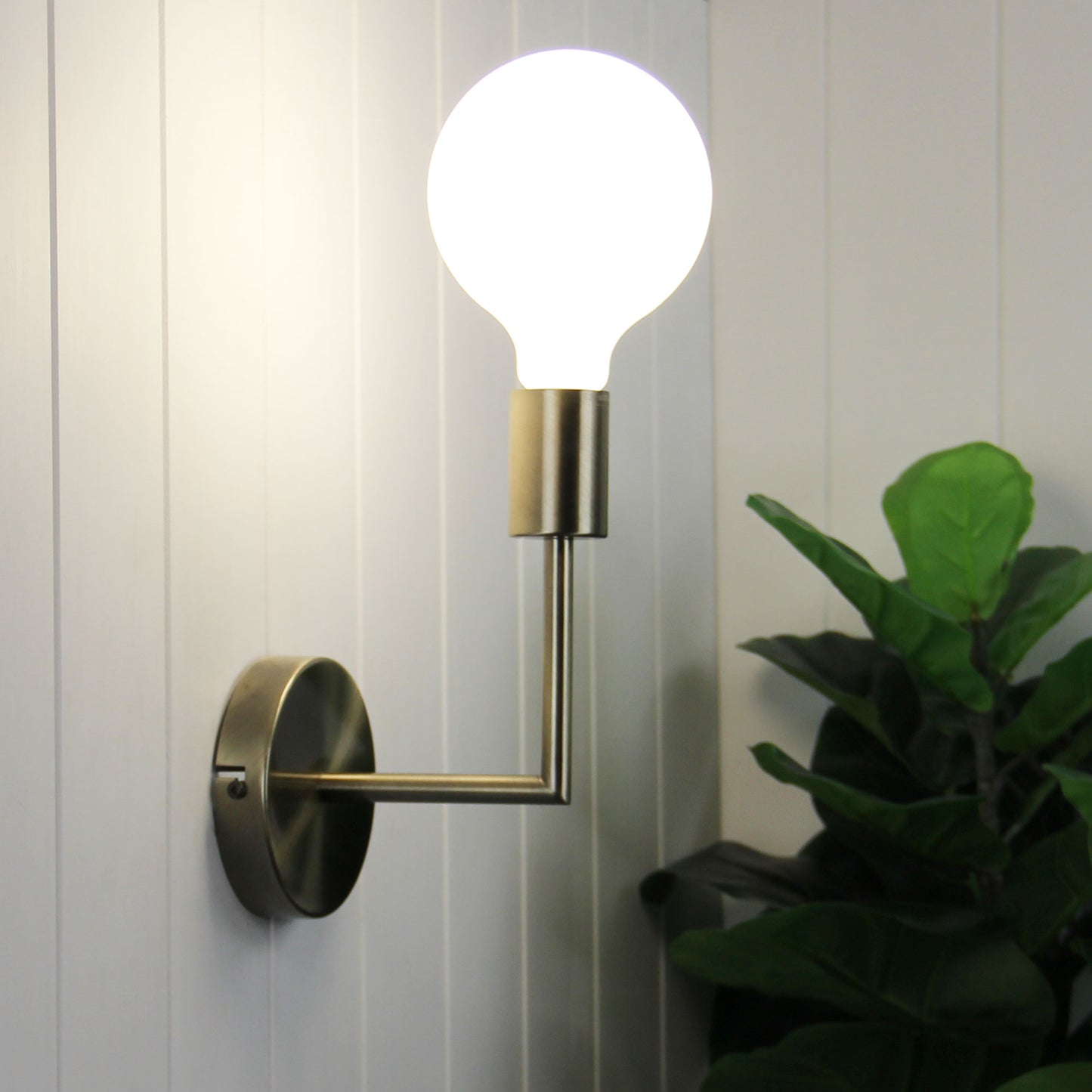 Chelsea Wall Light Antique Brass