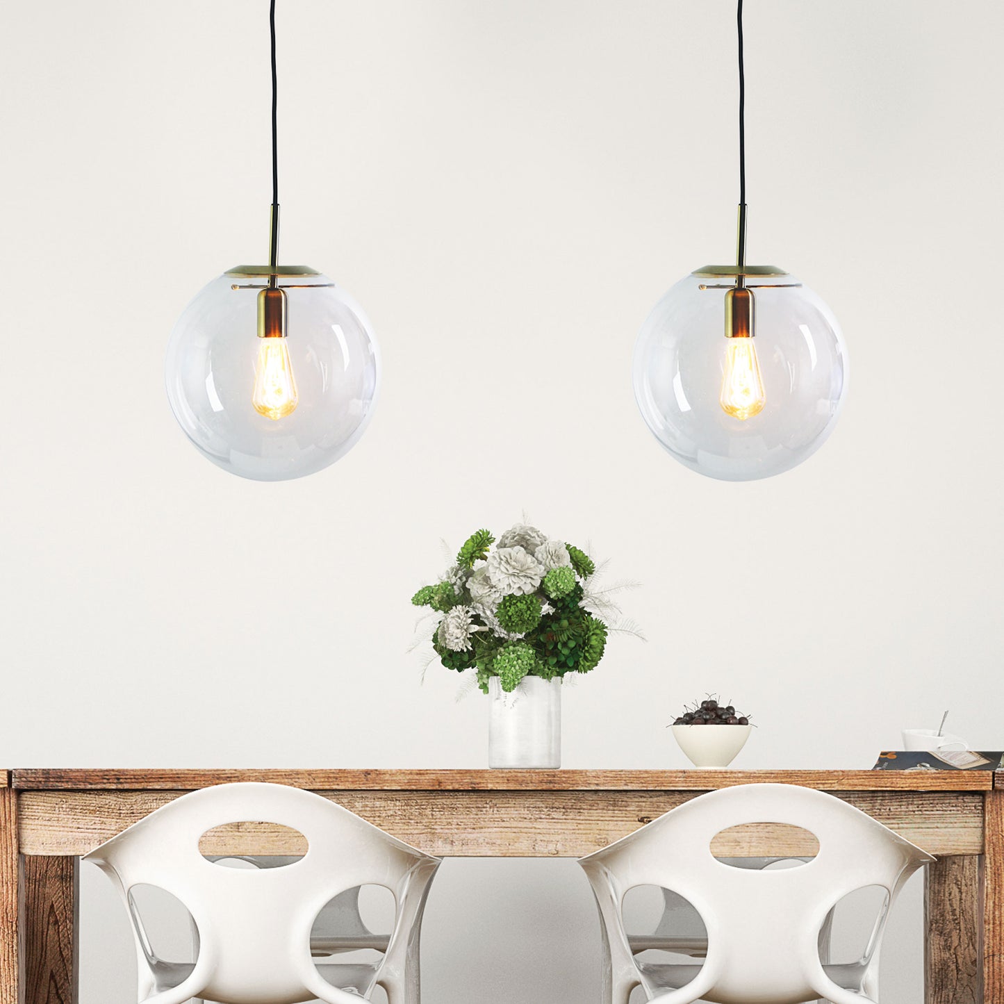 Newton.30 Single Pendant Clear / Brushed Brass