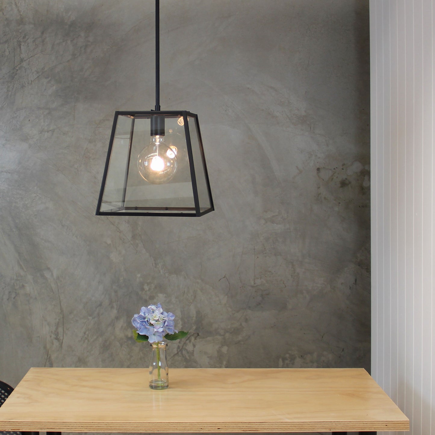 Eaton.30 Single Pendant Matt Black