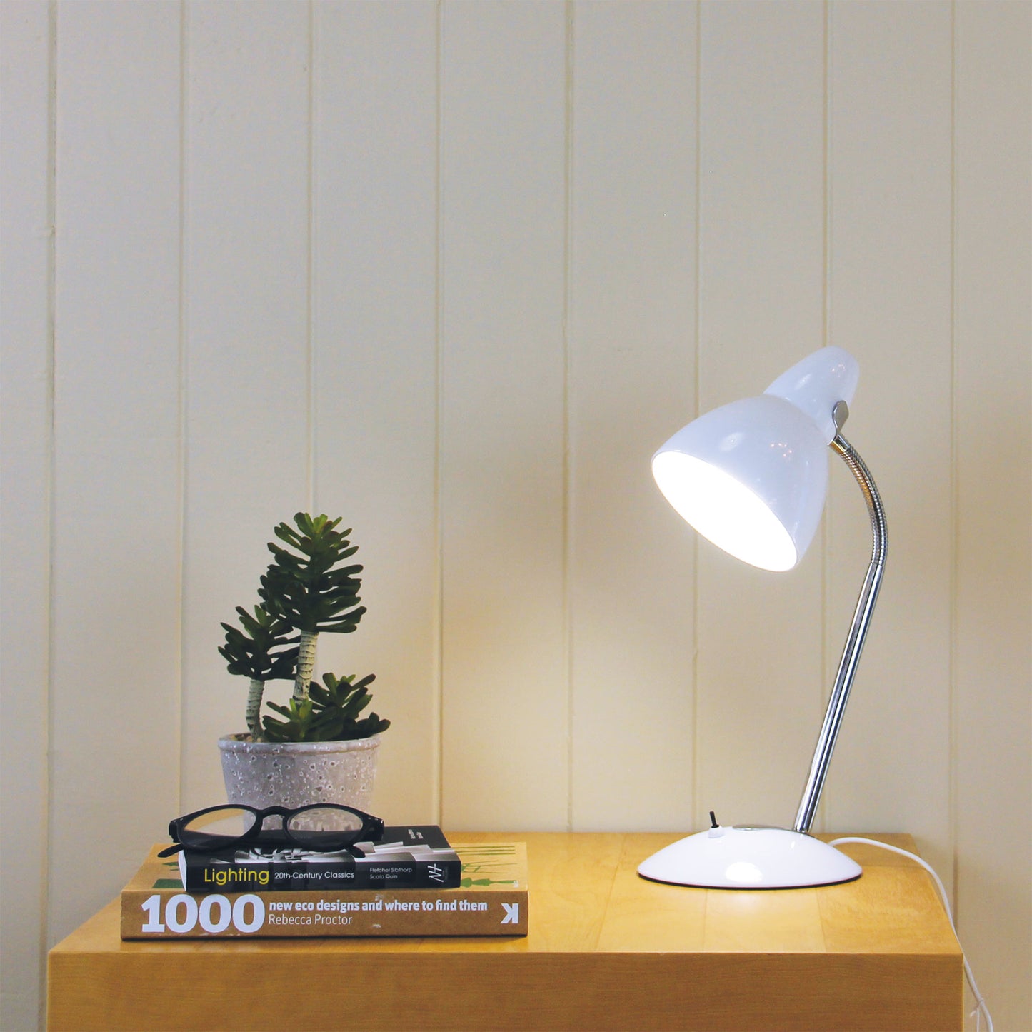 Trax Desk Lamp White