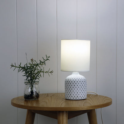 Vera Complete Table Lamp White