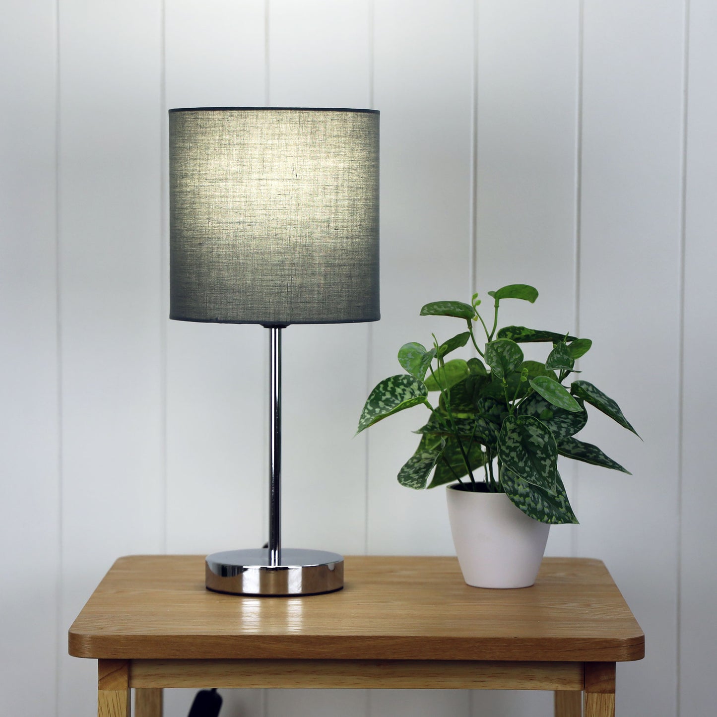 Zola Table Lamp Chrome / Grey Shade