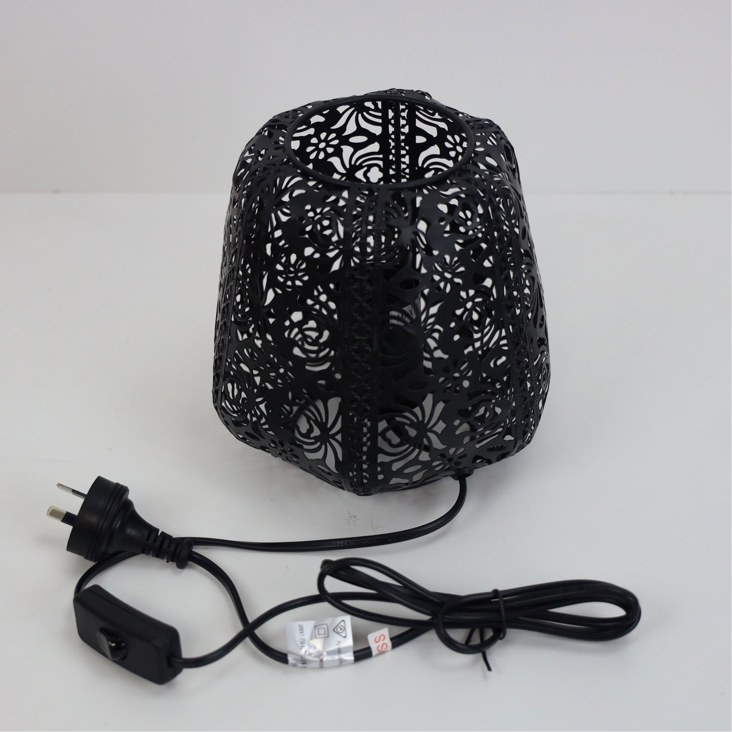 Lace Laser Cut Matt Black Metal Table Lamp