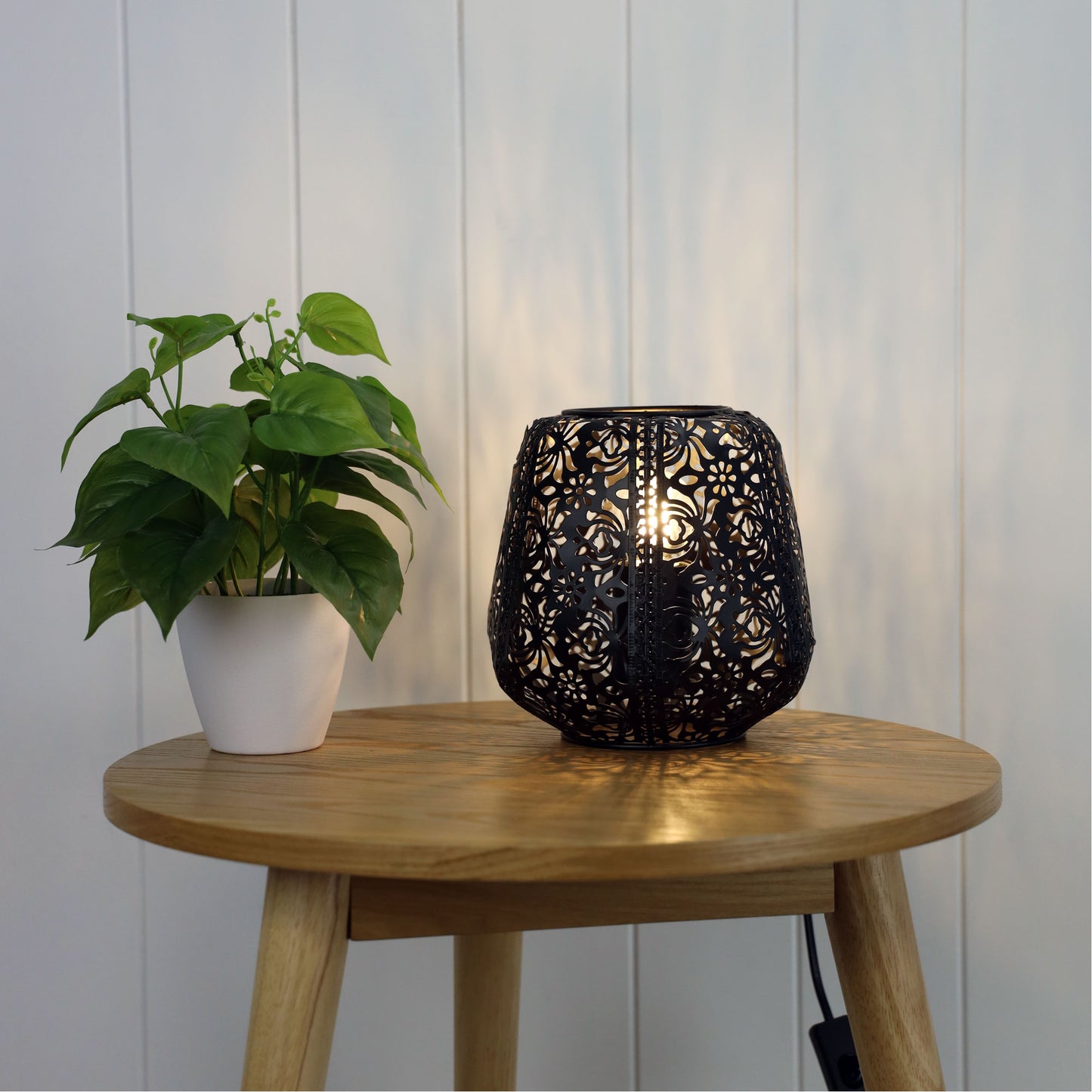 Lace Laser Cut Matt Black Metal Table Lamp